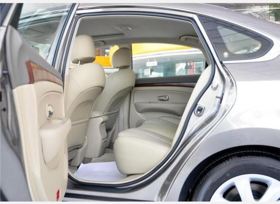 轩逸 2009款 1.6XL 自动豪华天窗版 车厢座椅   后排空间