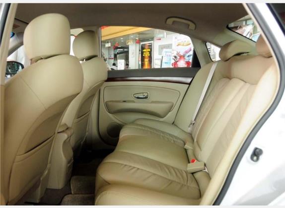 轩逸 2009款 2.0XL CVT豪华版 车厢座椅   后排空间
