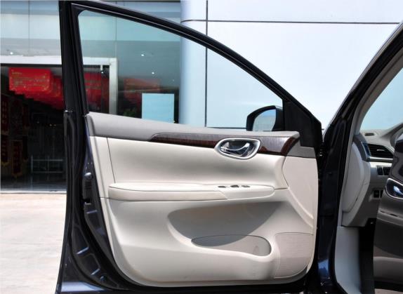 轩逸 2012款 1.8XV CVT尊享版 车厢座椅   前门板
