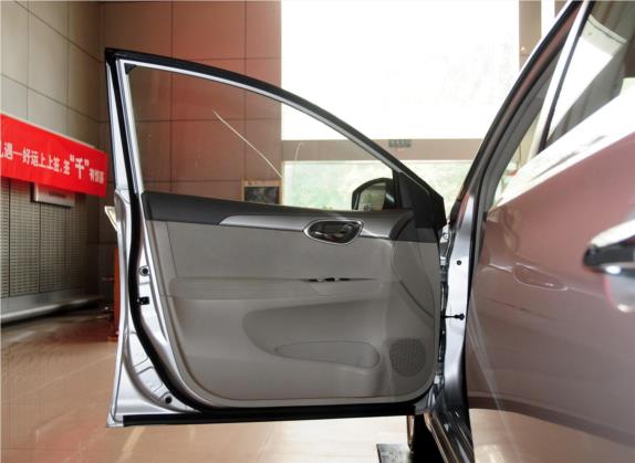 轩逸 2012款 1.6XE CVT舒适版 车厢座椅   前门板