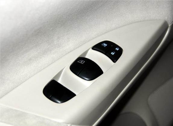 轩逸 2012款 1.6XE CVT舒适版 车厢座椅   门窗控制