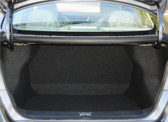 轩逸 2012款 1.8XE CVT舒适版 车厢座椅   后备厢