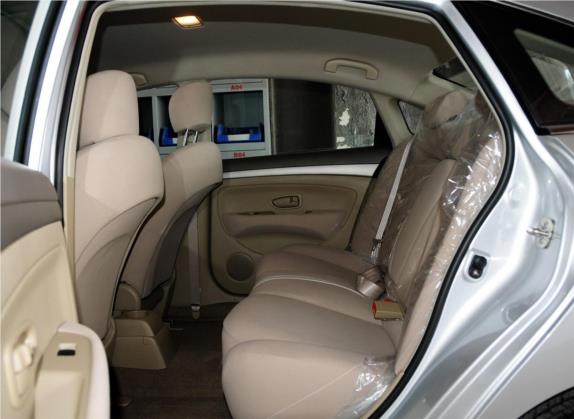 轩逸 2012款 经典 1.6XE 手动舒适版 车厢座椅   后排空间
