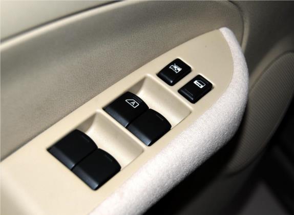 轩逸 2012款 经典 1.6XE 自动舒适版 车厢座椅   门窗控制