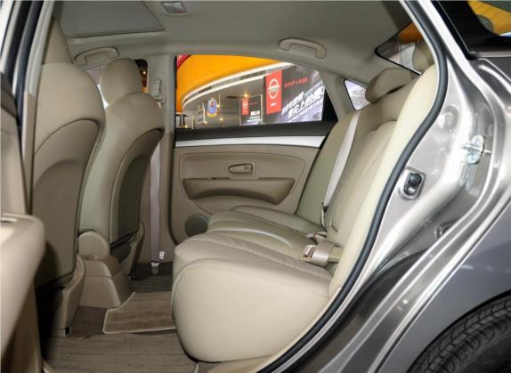 轩逸 2012款 经典 1.6XL 自动豪华版 车厢座椅   后排空间