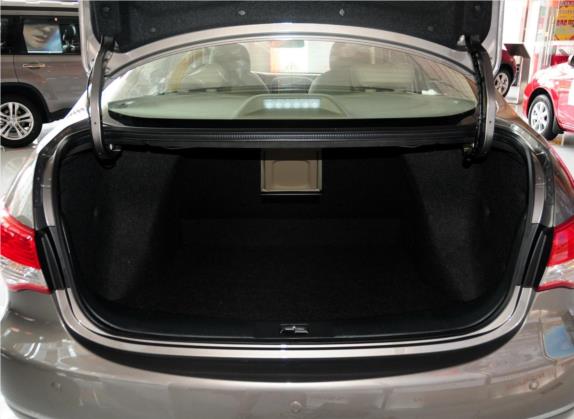 轩逸 2012款 经典 1.6XL 自动豪华版 车厢座椅   后备厢