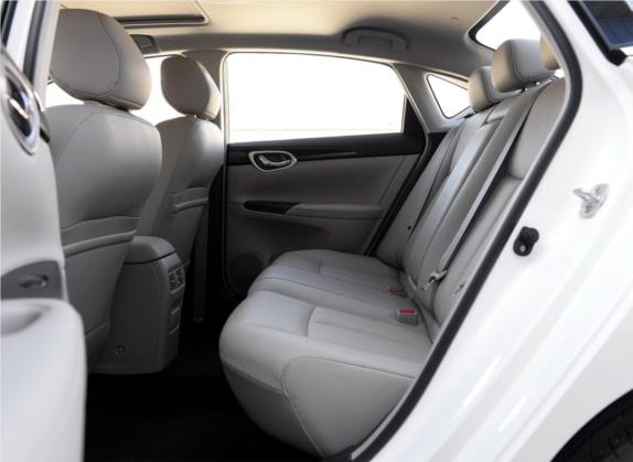 轩逸 2016款 1.8XV CVT智尊版 车厢座椅   后排空间