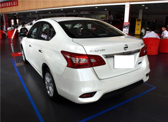 轩逸 2016款 1.6XL  CVT尊享版 外观   斜后