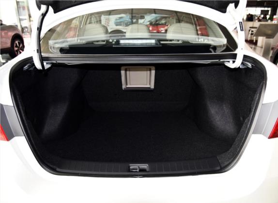 轩逸 2016款 1.6XV CVT智享版 车厢座椅   后备厢