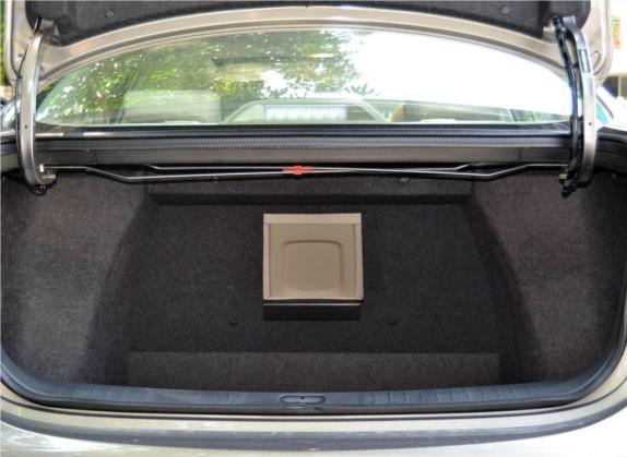 轩逸 2016款 经典 1.6XE 自动领先版 车厢座椅   后备厢