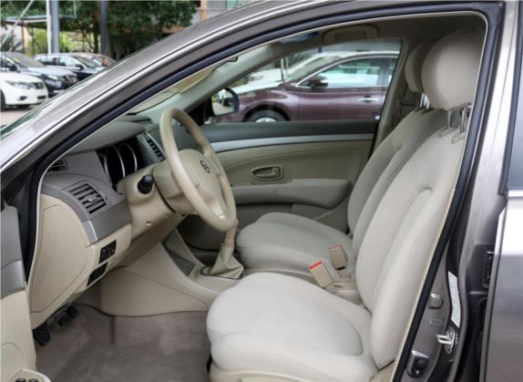轩逸 2016款 经典 1.6XE 手动舒适版 车厢座椅   前排空间