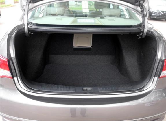 轩逸 2016款 经典 1.6XE 手动舒适版 车厢座椅   后备厢