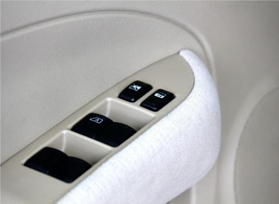 轩逸 2016款 经典 1.6XE 手动舒适版 车厢座椅   门窗控制