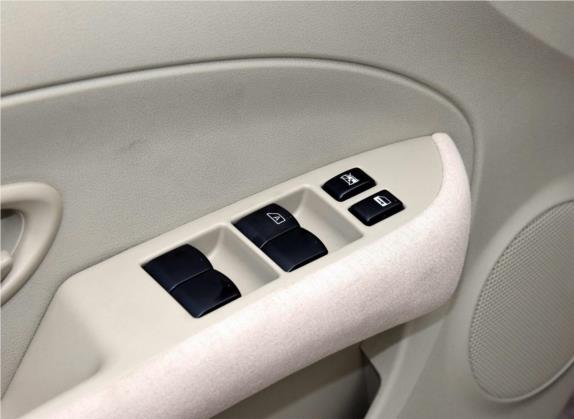 轩逸 2016款 经典 1.6XE 自动舒适版 车厢座椅   门窗控制
