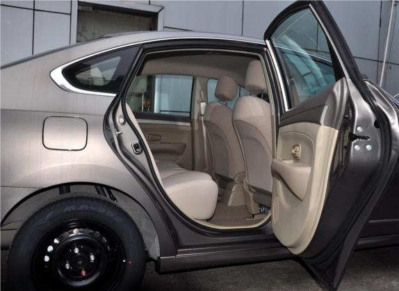 轩逸 2018款 经典 1.6XE CVT舒适版 车厢座椅   后排空间