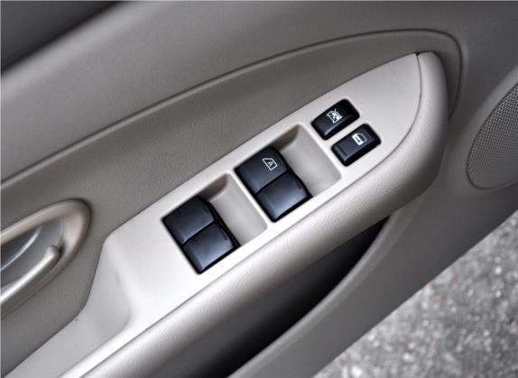 轩逸 2018款 经典 1.6XE CVT舒适版 车厢座椅   门窗控制