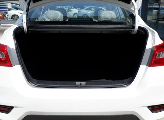 轩逸 2018款 1.6XE CVT舒适版 车厢座椅   后备厢