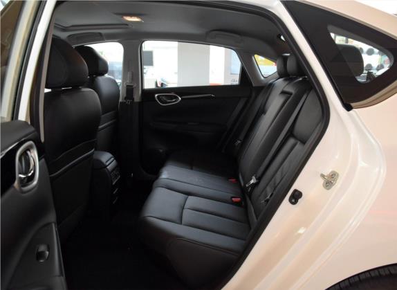 轩逸 2019款 1.6XV  CVT智联智尊版 国V 车厢座椅   后排空间