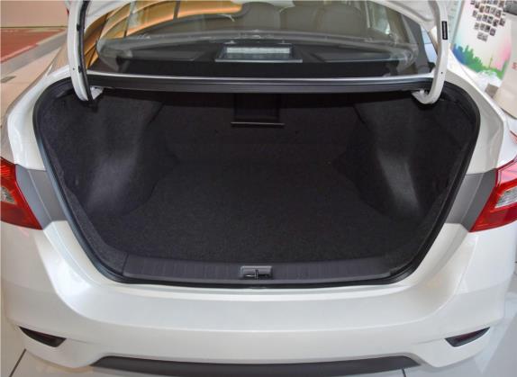 轩逸 2019款 1.6XV  CVT智联智尊版 国V 车厢座椅   后备厢