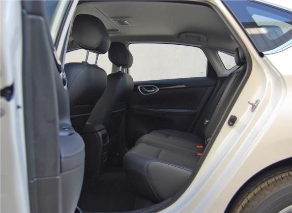 轩逸 2019款 1.6XL 手动豪华版 国V 车厢座椅   后排空间
