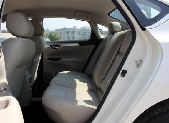 轩逸 2019款 1.6XE CVT舒适版 国VI 车厢座椅   后排空间