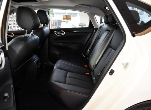轩逸 2019款 1.6XV CVT智联尊享版 国VI 车厢座椅   后排空间