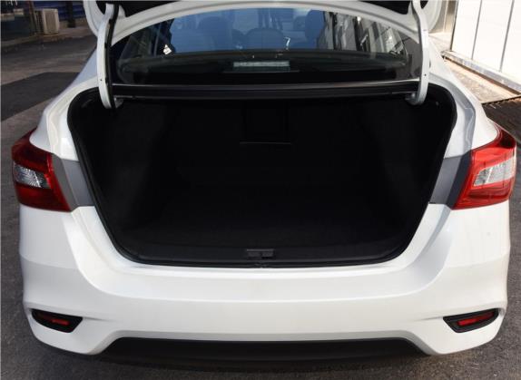 轩逸 2019款 1.6XV CVT智联智尊版 国VI 车厢座椅   后备厢