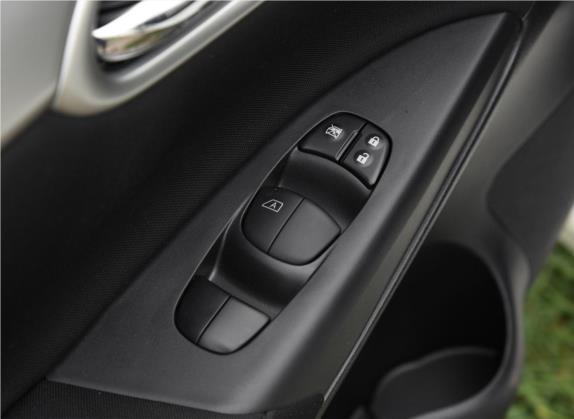 轩逸 2019款 经典 1.6XE CVT舒适版 车厢座椅   门窗控制