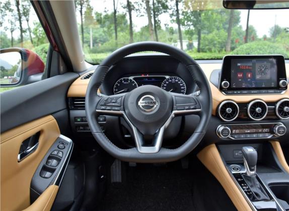 轩逸 2020款 1.6L TOP CVT奢享版 中控类   驾驶位