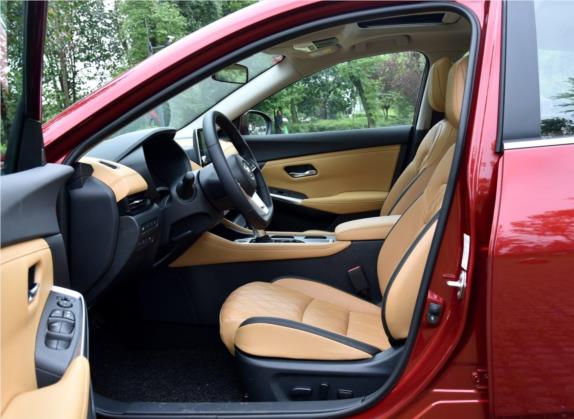轩逸 2020款 1.6L TOP CVT奢享版 车厢座椅   前排空间