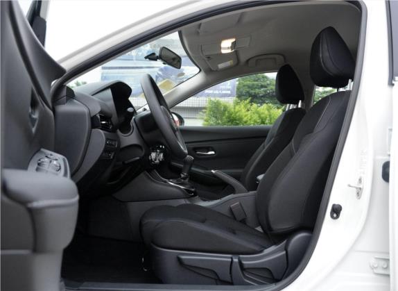 轩逸 2020款 1.6L XE 手动舒享版 车厢座椅   前排空间