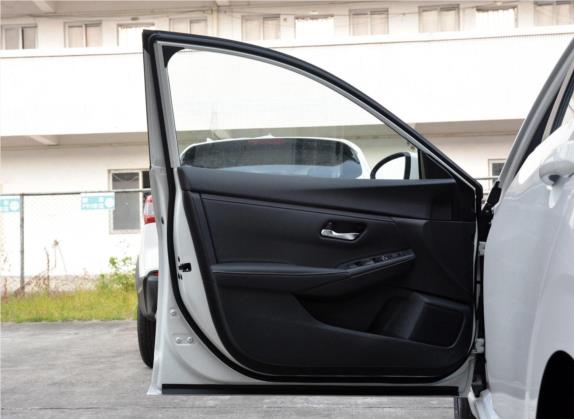 轩逸 2020款 1.6L XE 手动舒享版 车厢座椅   前门板