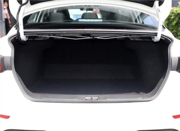 轩逸 2020款 1.6L XE CVT舒享版 车厢座椅   后备厢