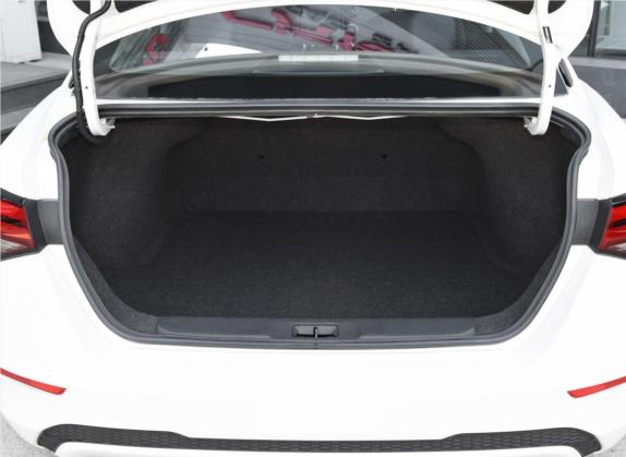 轩逸 2020款 1.6L XL CVT悦享版 车厢座椅   后备厢