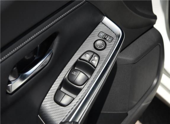 轩逸 2020款 1.6L XL CVT智享版 车厢座椅   门窗控制