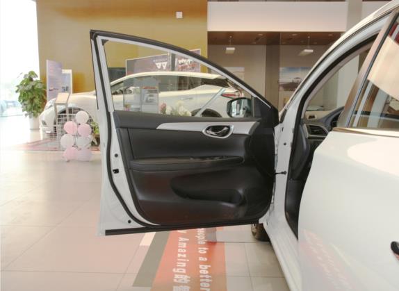 轩逸 2021款 经典 1.6XE 手动舒适版 车厢座椅   前门板