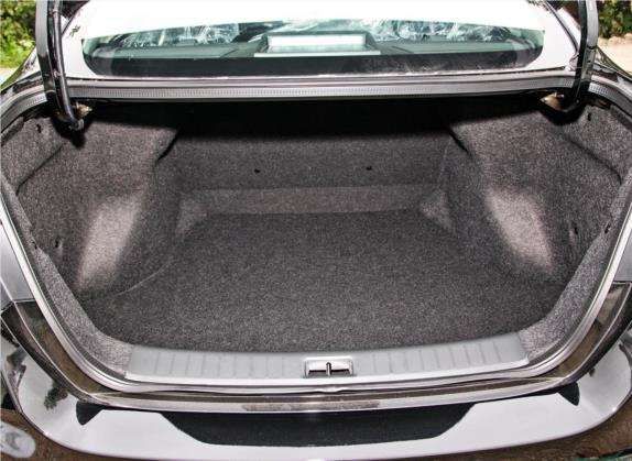 轩逸 2021款 经典 1.6XE CVT舒适版 车厢座椅   后备厢