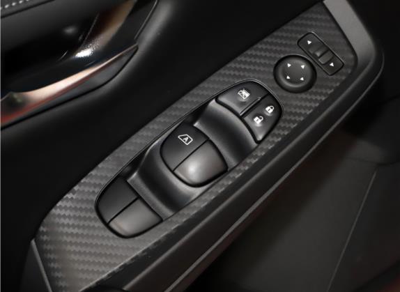 轩逸 2021款 1.6L XE CVT舒享版 车厢座椅   门窗控制