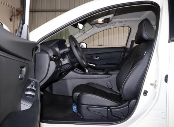 轩逸 2021款 1.6L XL CVT悦享版 车厢座椅   前排空间