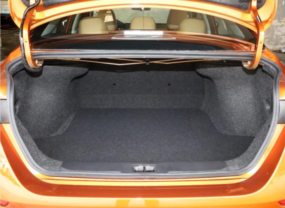轩逸 2021款 1.6L TOP CVT奢享版 车厢座椅   后备厢