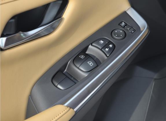 轩逸 2022款 电驱版e-POWER 超豪华Ultra 车厢座椅   门窗控制