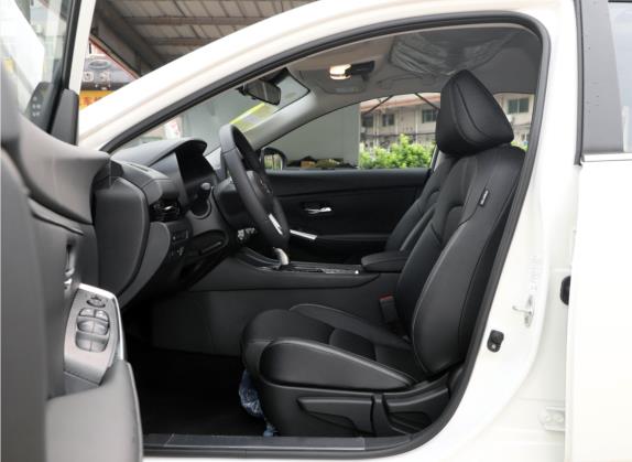 轩逸 2022款 1.6L XL CVT悦享版 车厢座椅   前排空间