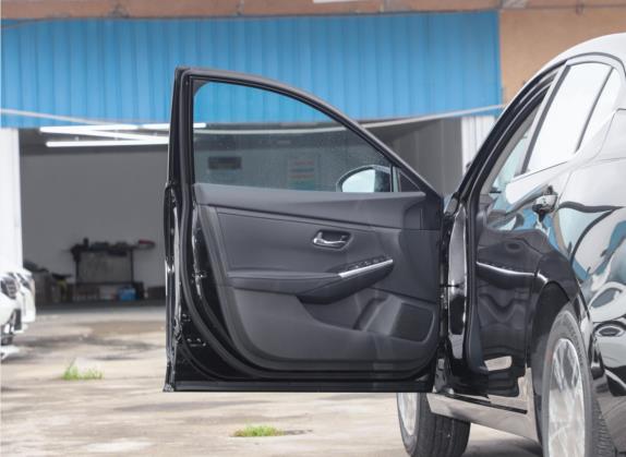 轩逸 2022款 1.6L XL CVT智享版 车厢座椅   前门板