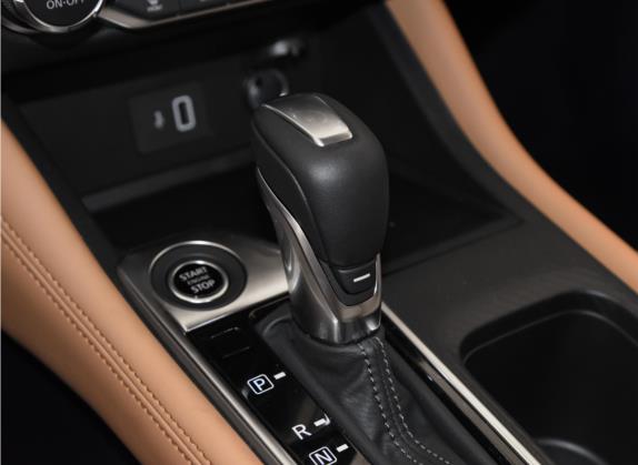 轩逸 2022款 1.6L TOP CVT奢享版 中控类   挡把