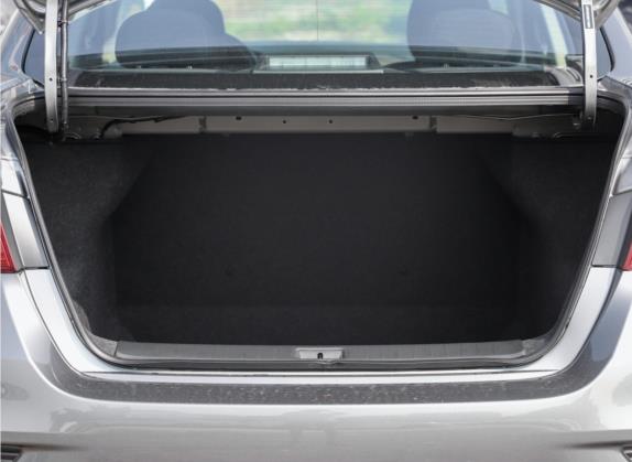 轩逸 2022款 经典 1.6XE CVT舒适版 车厢座椅   后备厢