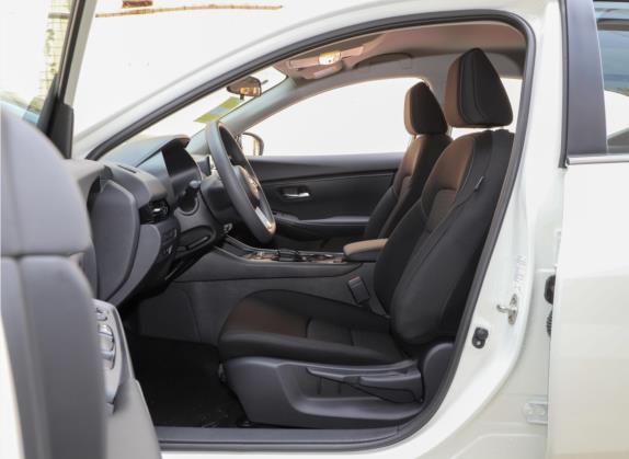 轩逸 2022款 电驱版e-POWER 全电驱Pro 车厢座椅   前排空间