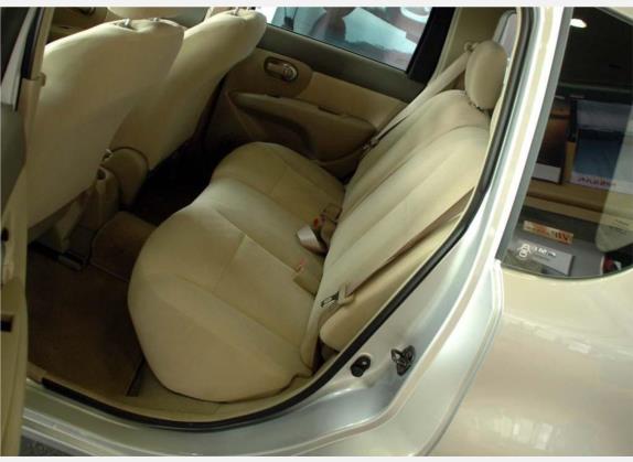 骊威 2008款 1.6L 手动炫能型 车厢座椅   后排空间