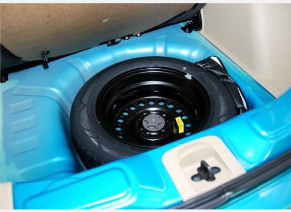 骊威 2010款 劲悦版 1.6L 自动炫能型 其他细节类   备胎