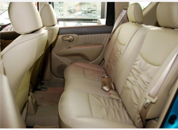 骊威 2010款 劲悦版 1.6L 自动炫能型 车厢座椅   后排空间