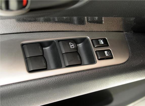 骊威 2010款 劲锐版 1.6L 手动标准型 车厢座椅   门窗控制